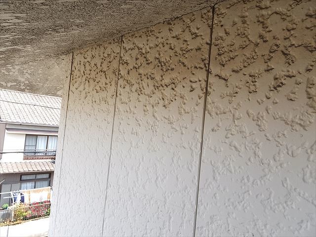 壁と軒天の取り合い